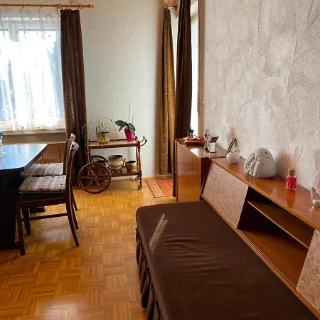 - - Einfache Monteursunterkunft Apartmán *