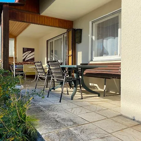 - - Einfache Monteursunterkunft