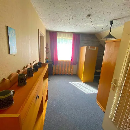 - - Einfache Monteursunterkunft Apartmán *